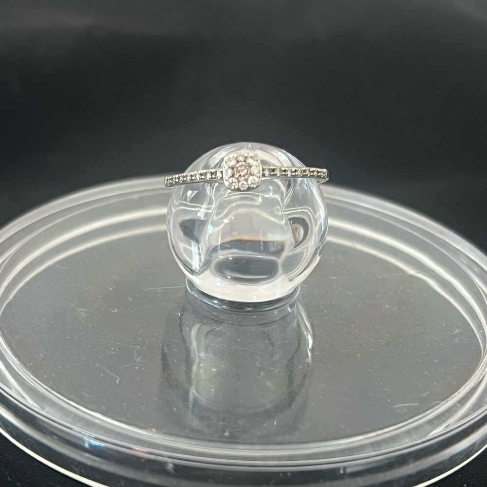 Kay jewelers - 10k white gold diamond ring size 7.5